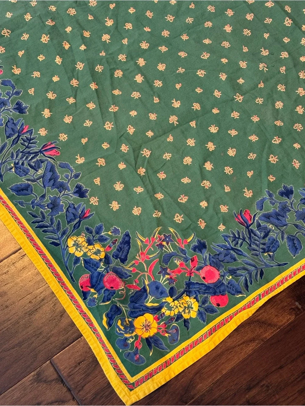 Williams Sonoma French Country Provincial 54” Square Tablecloth Green